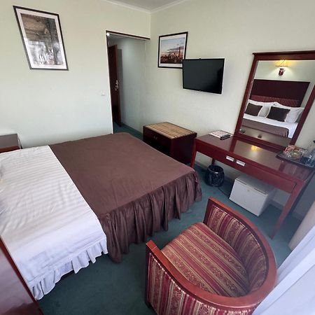 Hotel Grand Buhara Kültér fotó