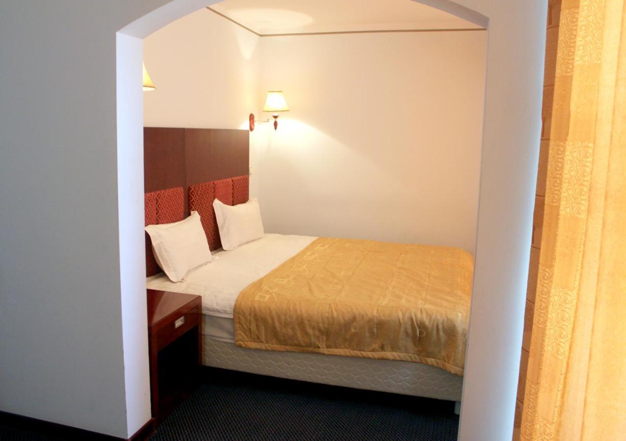 Hotel Grand Buhara Kültér fotó