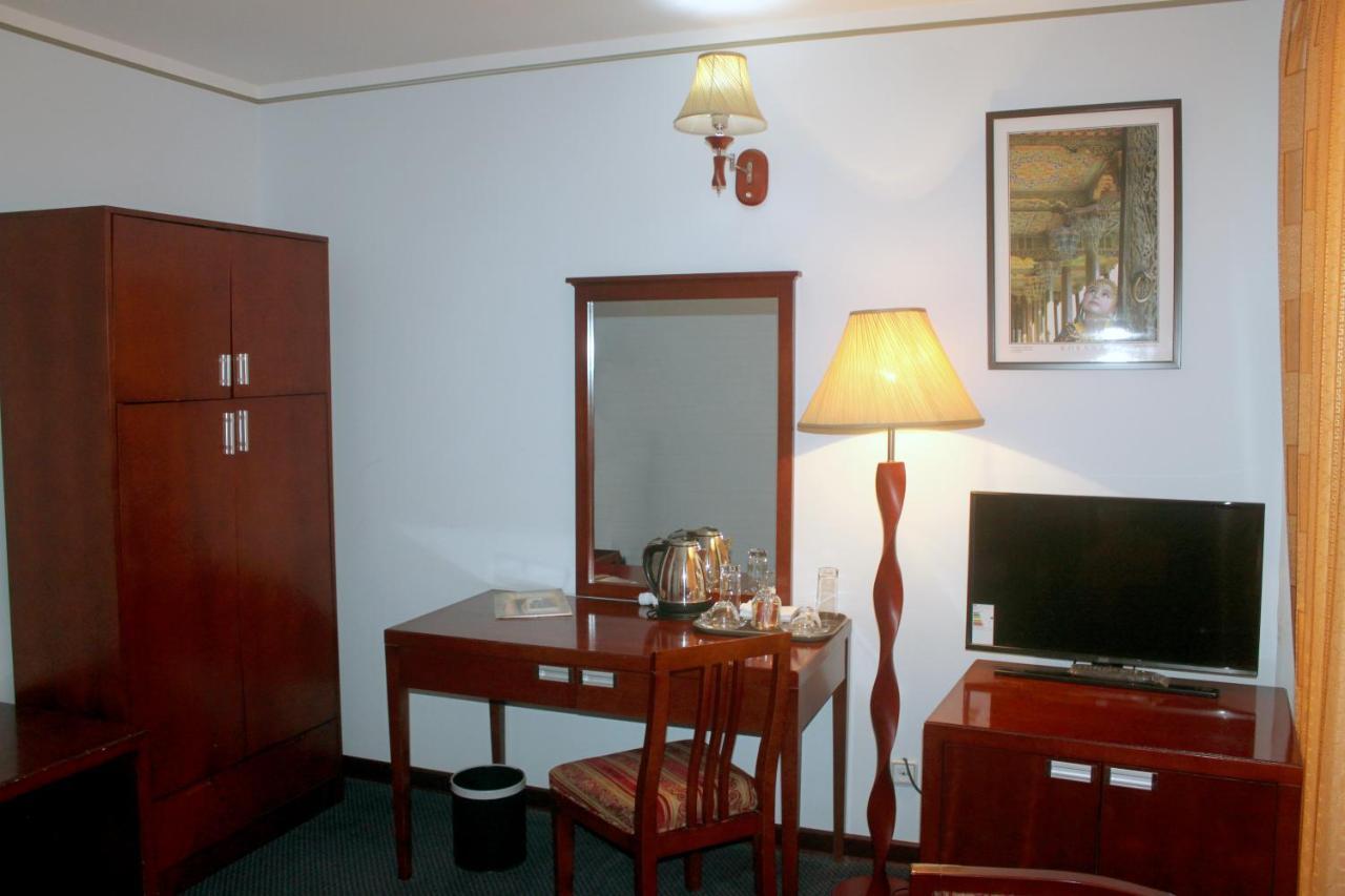 Hotel Grand Buhara Kültér fotó