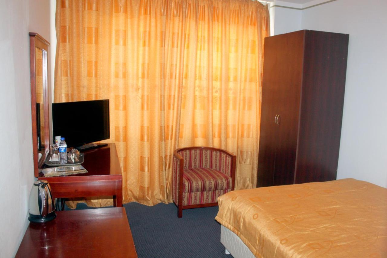 Hotel Grand Buhara Kültér fotó