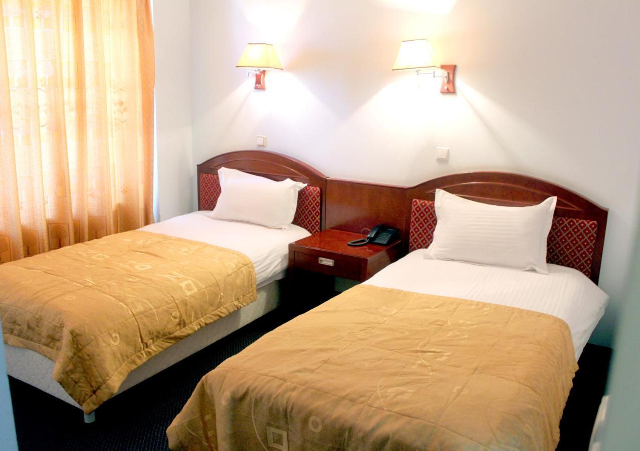 Hotel Grand Buhara Kültér fotó