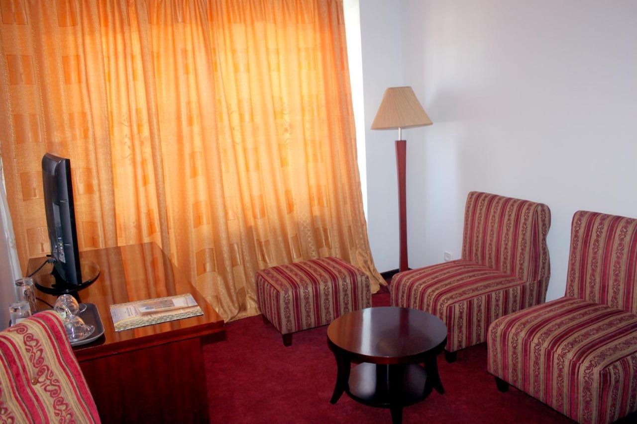 Hotel Grand Buhara Kültér fotó