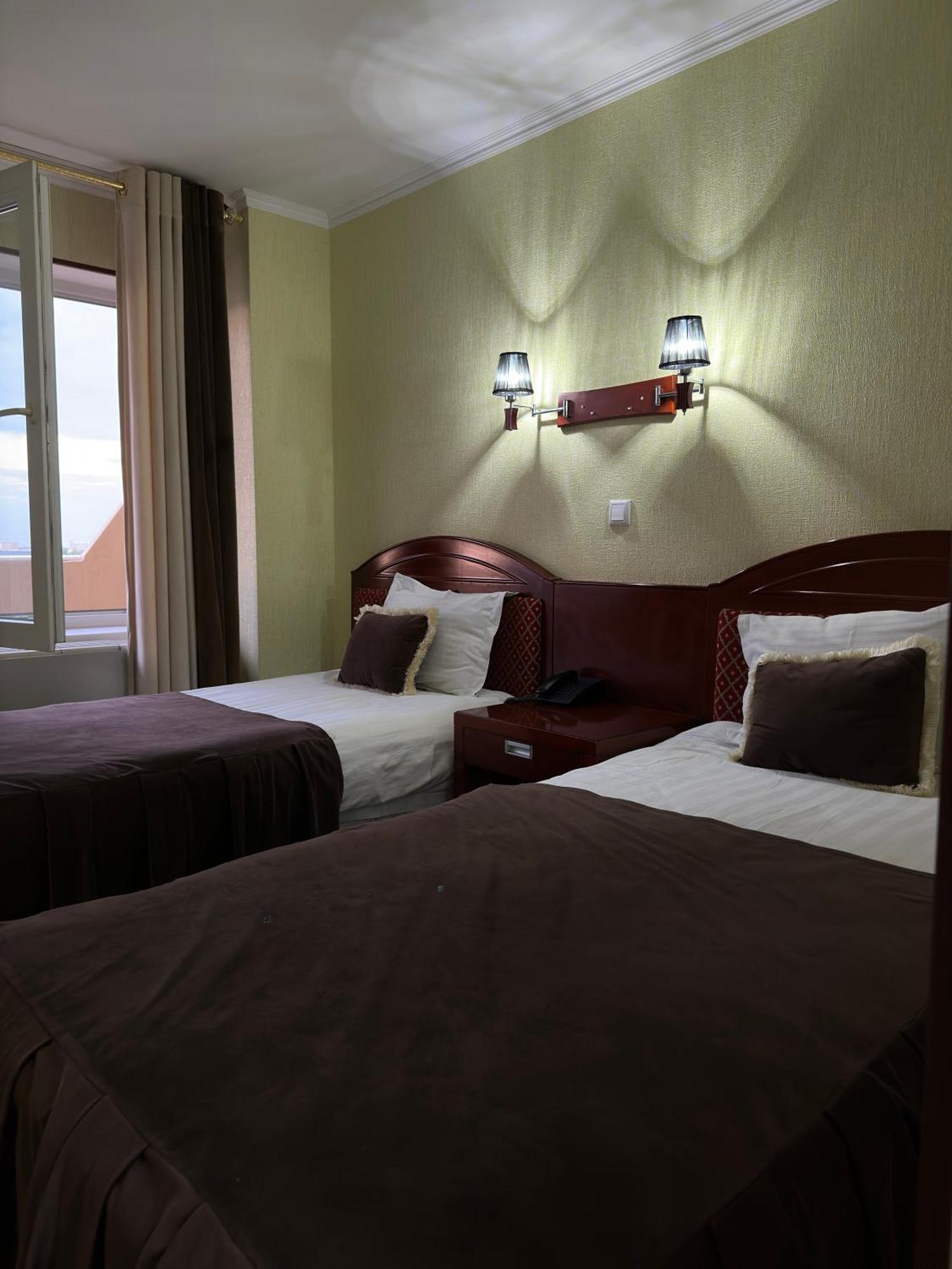 Hotel Grand Buhara Kültér fotó