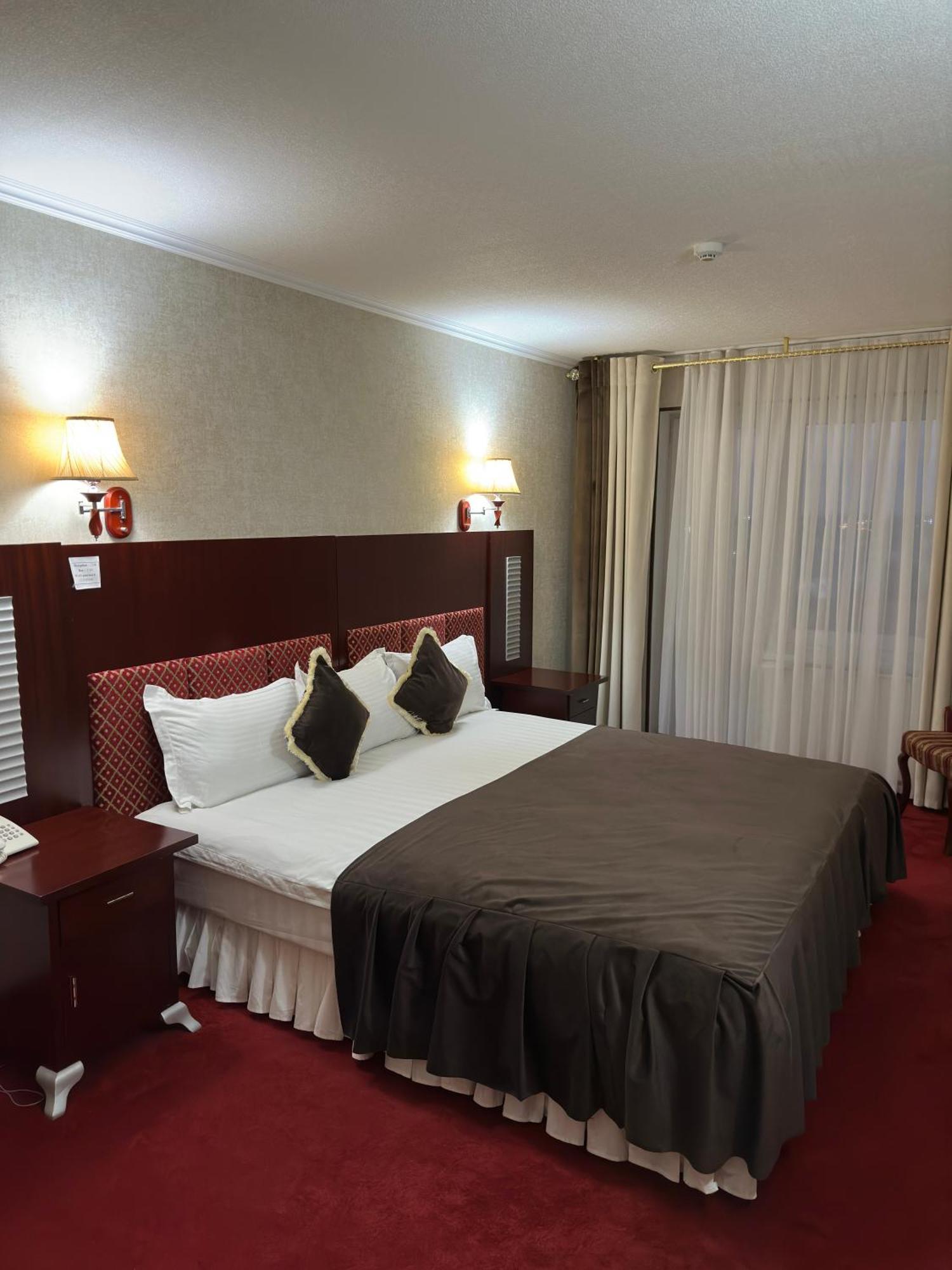Hotel Grand Buhara Kültér fotó