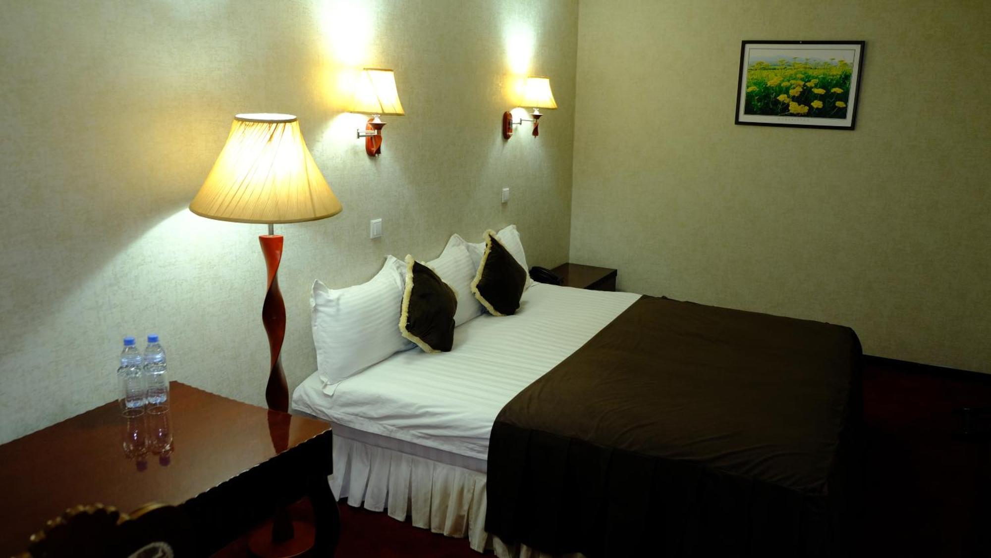 Hotel Grand Buhara Kültér fotó