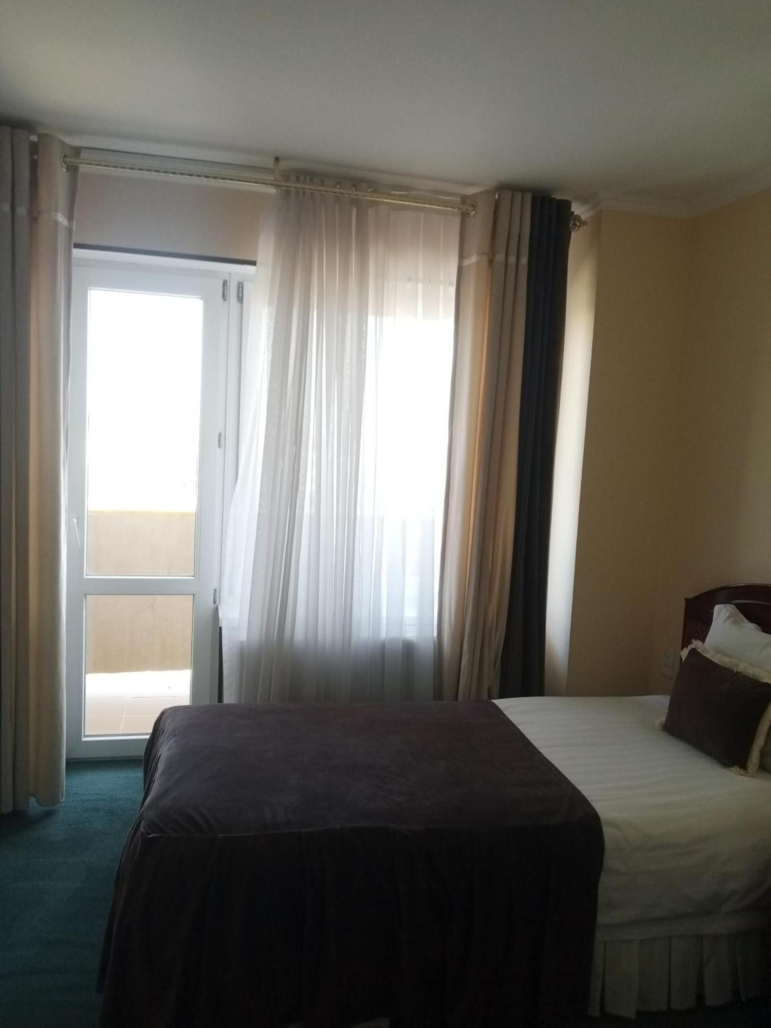 Hotel Grand Buhara Kültér fotó