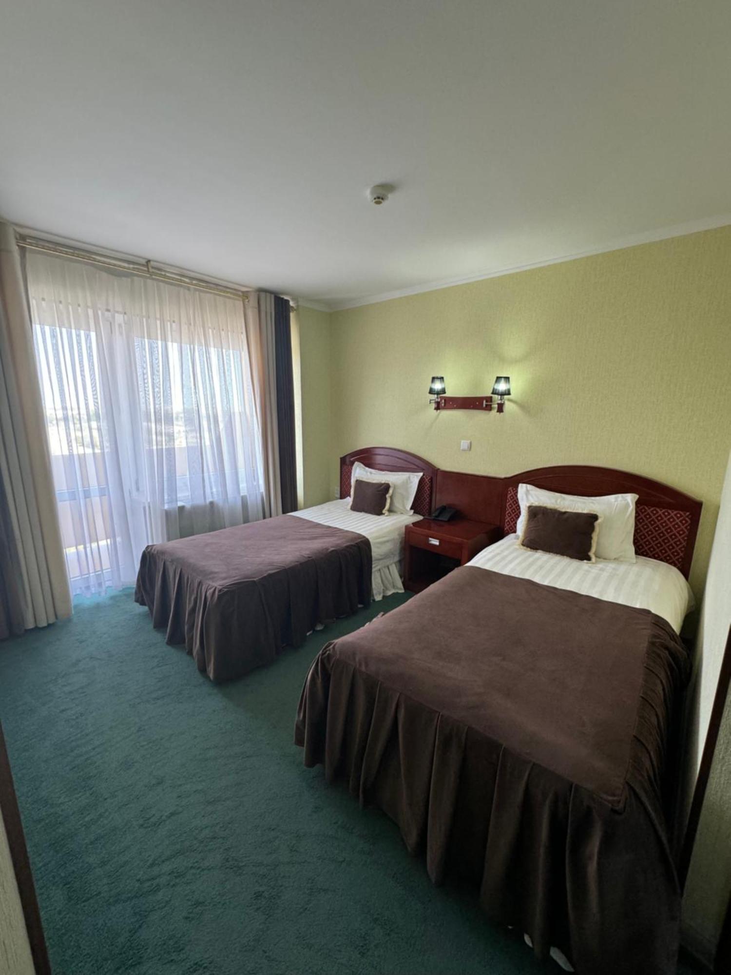 Hotel Grand Buhara Kültér fotó