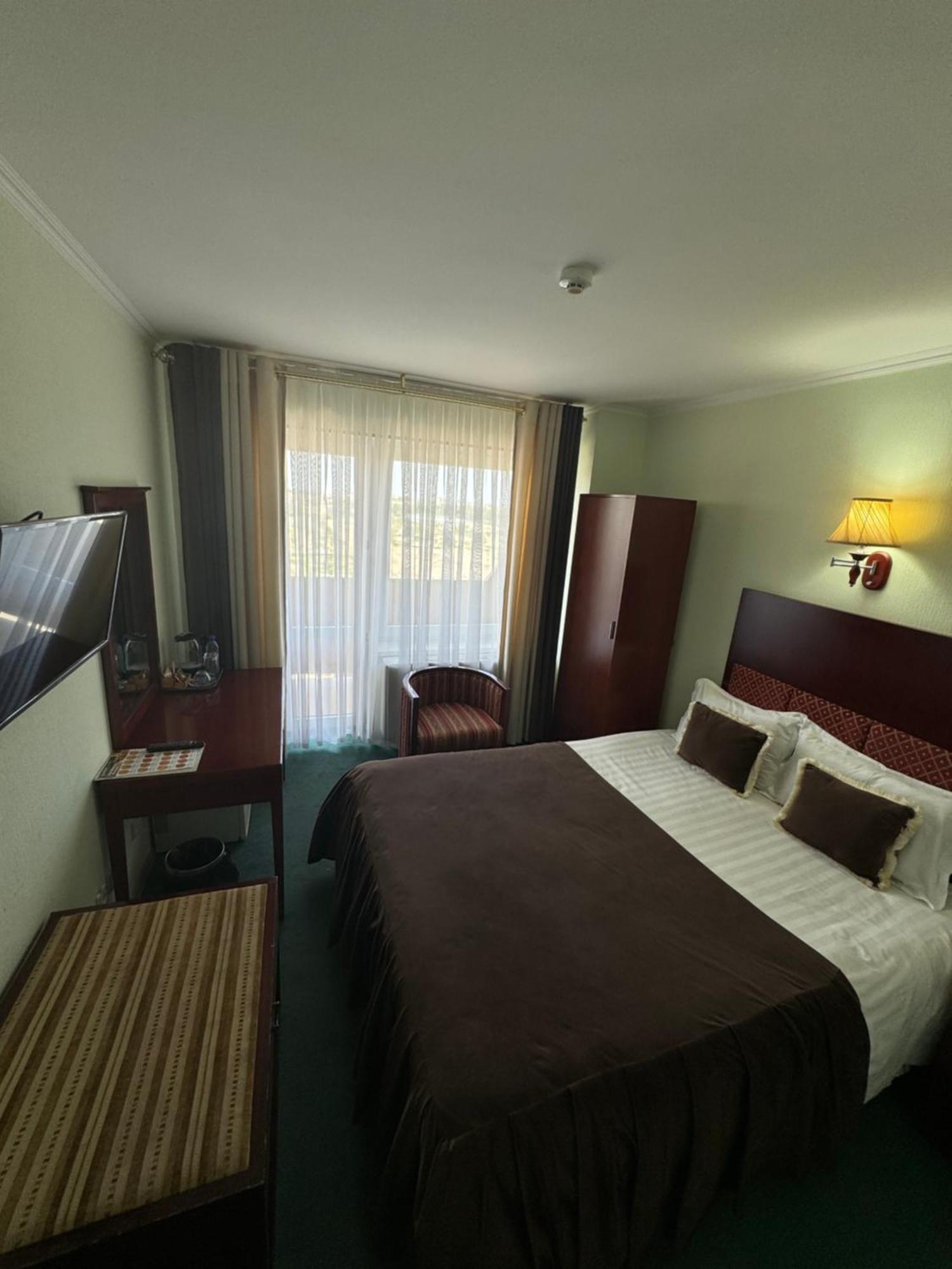 Hotel Grand Buhara Kültér fotó
