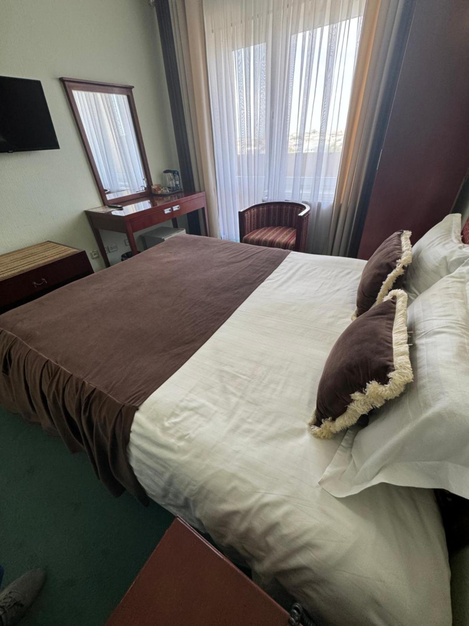 Hotel Grand Buhara Kültér fotó