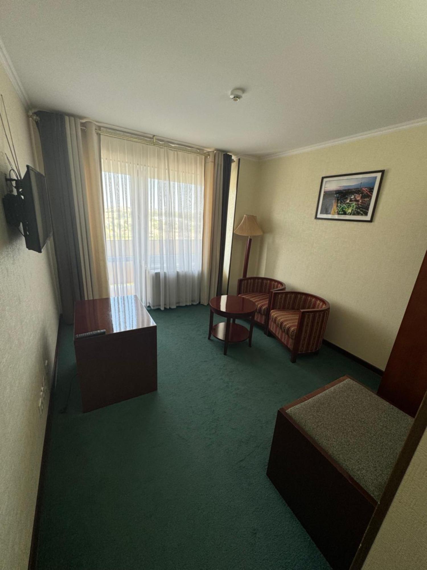 Hotel Grand Buhara Kültér fotó